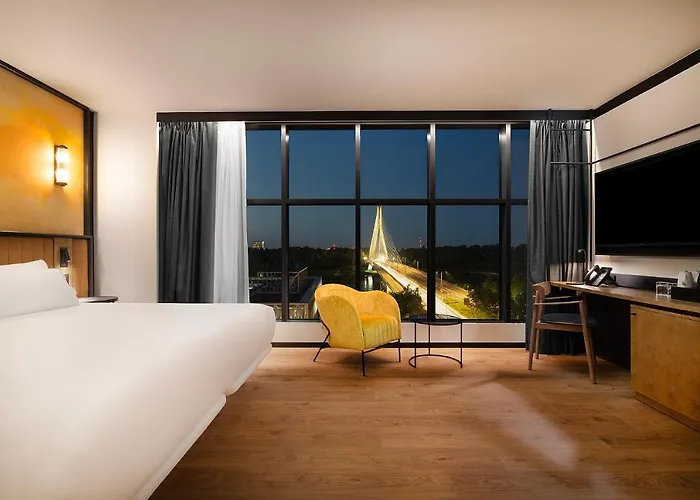 Barcelo Powisle Hotell 4*