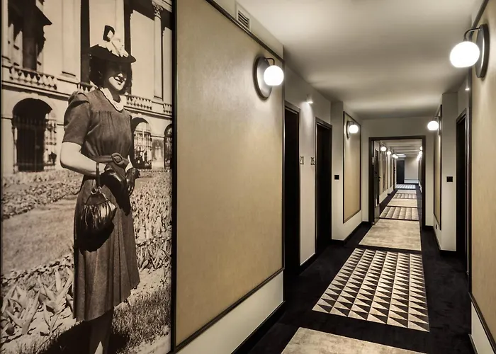 Barcelo Powisle 4* Варшава