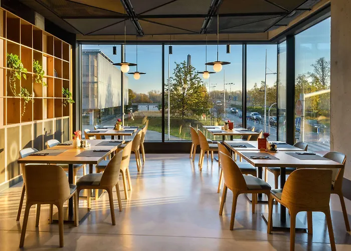 Barcelo Powisle 4* Варшава