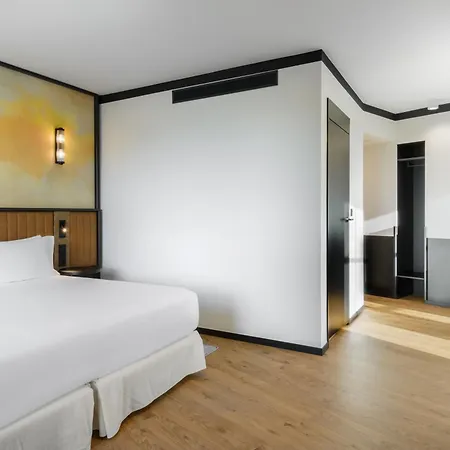 Hotel Barcelo Powisle
