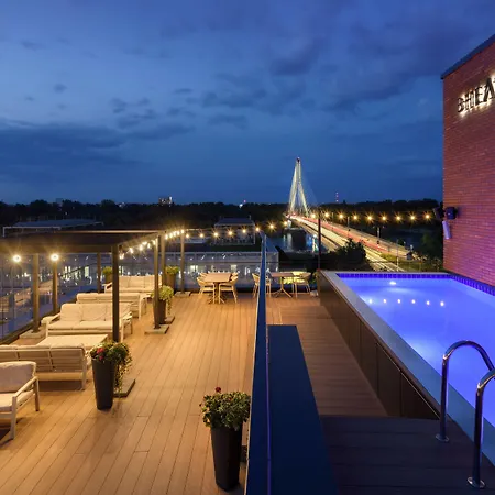 Готель Barcelo Powisle Варшава